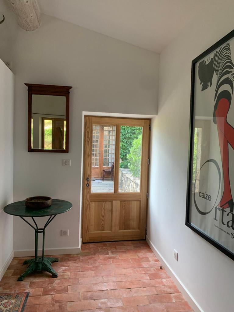 Bergerie Bed & Breakfast Montjustin Екстериор снимка