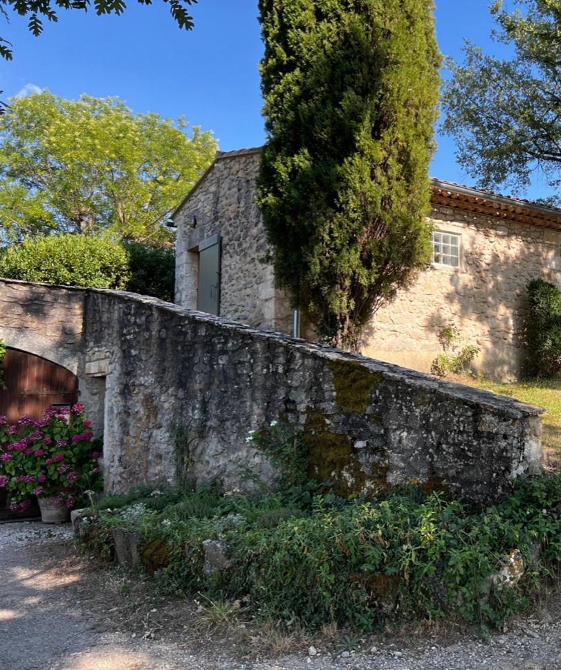Bergerie Bed & Breakfast Montjustin Екстериор снимка